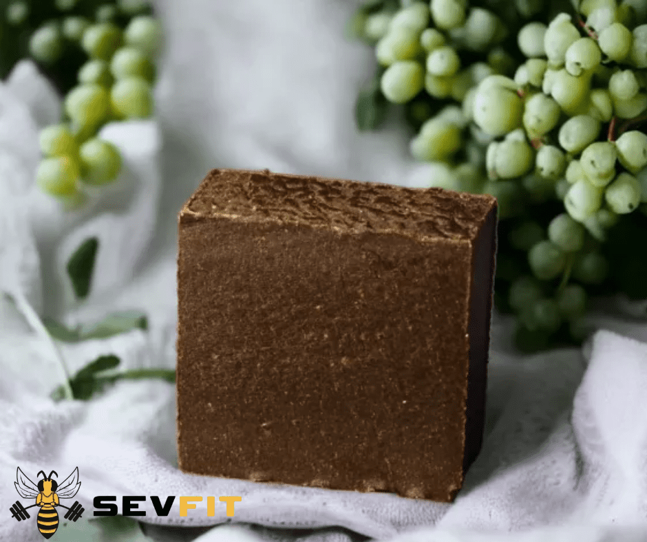 BeeGlow ✾ Sevfit ✾ Savonnerie artisanale du Jura ✾  Gommage Solide aux Pépins de Raisin & Bergamote